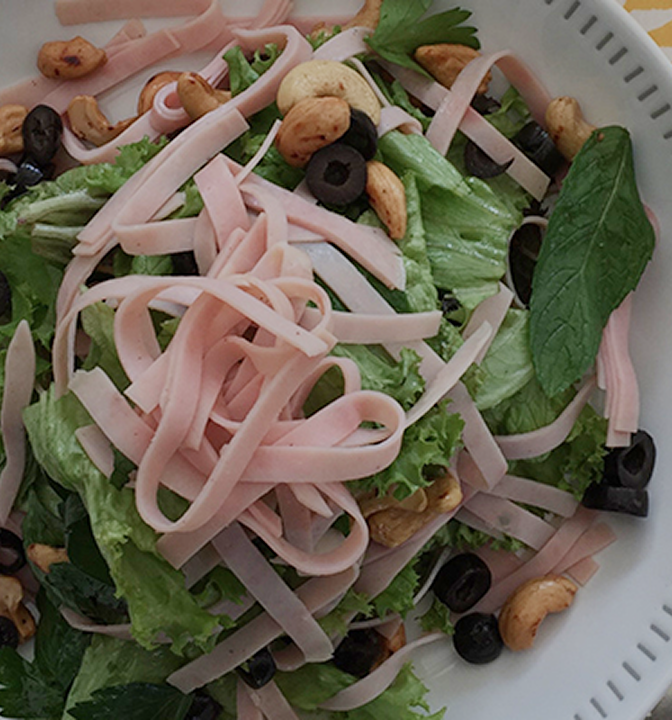Hindi Jambonlu Yeşil Salata