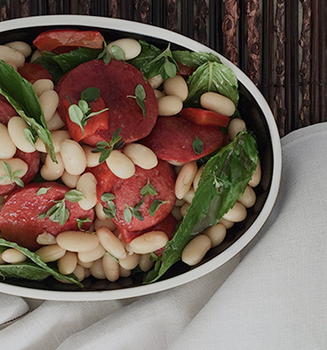 Sucuklu Fasulye Salatası